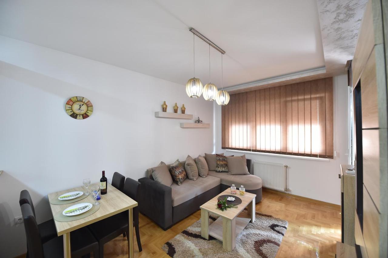 Apartment Sinisa With Garage Novi Sad Exteriör bild