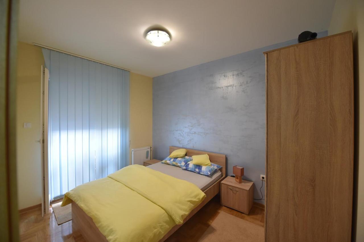 Apartment Sinisa With Garage Novi Sad Exteriör bild